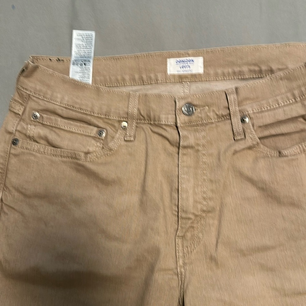 An Levi denizen jeans